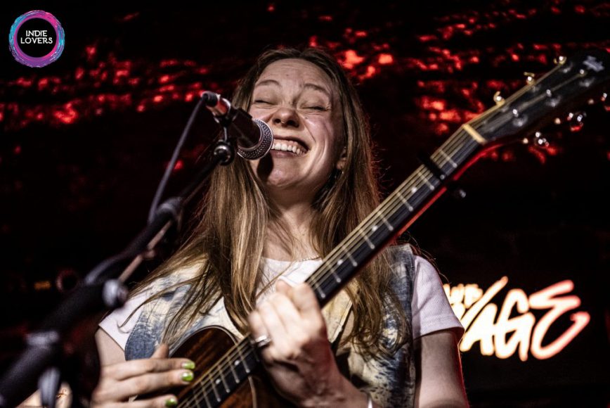 Anna B Savage (Foto: Meritxell Rosell)