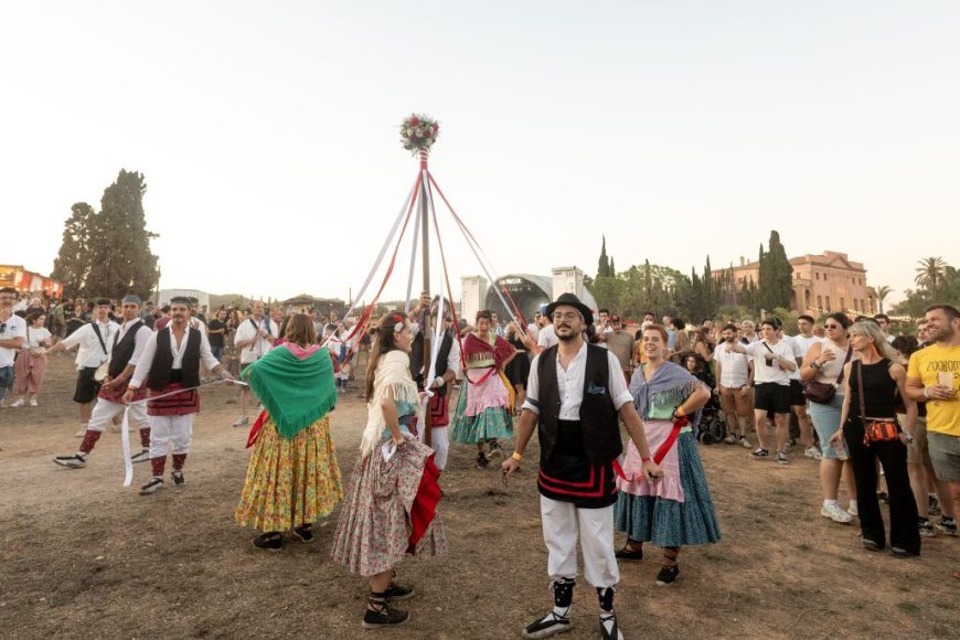 El Petit De Cal Eril i La Processó Metafísica (Foto: Ray Molinari)
